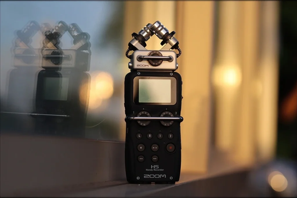 Zoom H5 Handy Field Recorder